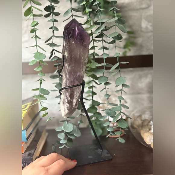 Amethyst Crystal wand on Stand gorgeous amethyste wand - Picture 4 of 4